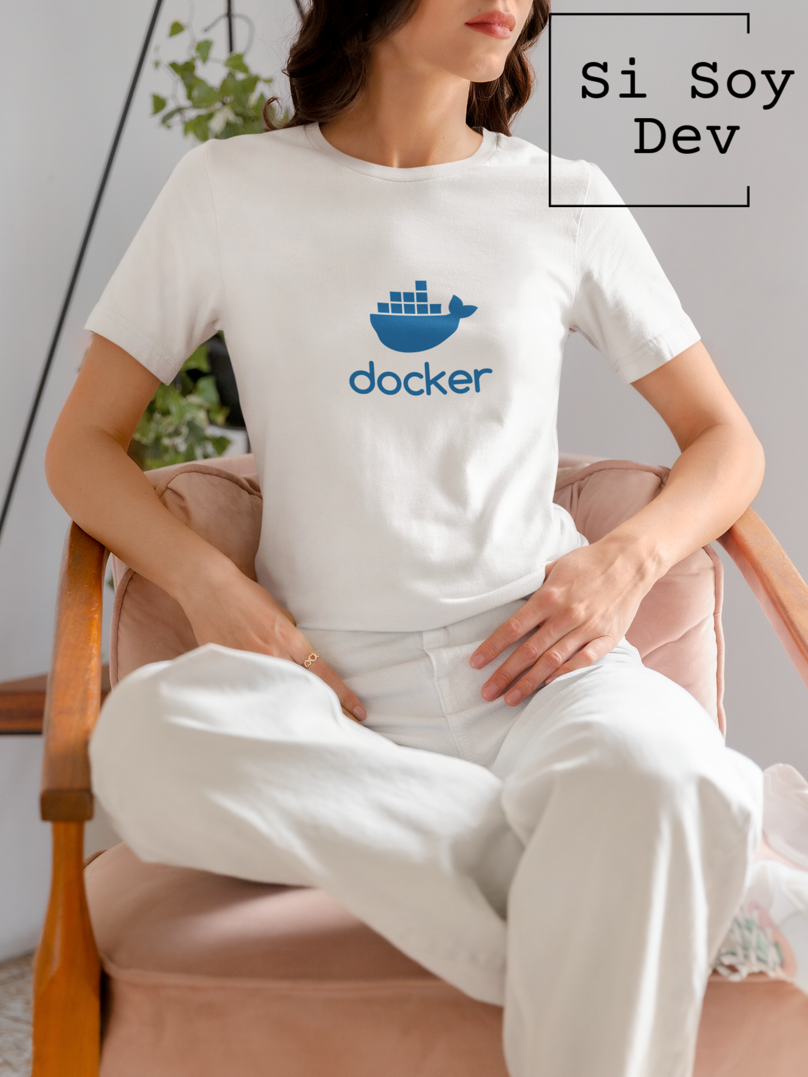 Camiseta logo central Docker